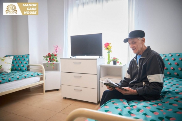 Camin de batrani Ploiesti - Manor Care House